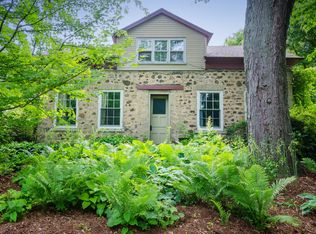 480 Green Bay Rd, Cedarburg, WI 53012