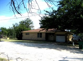 124 W Oak Ave, De Leon, TX 76444