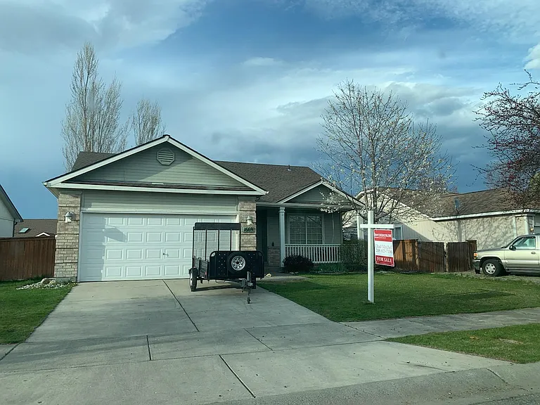 1669 W Durham Dr — Photo 1