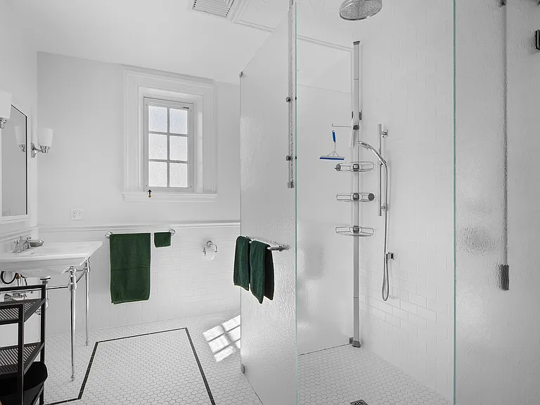 238 Highland Rd — Photo 20