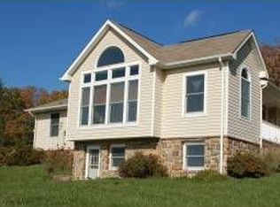 674 Lake Dr, Westminster, MD 21158