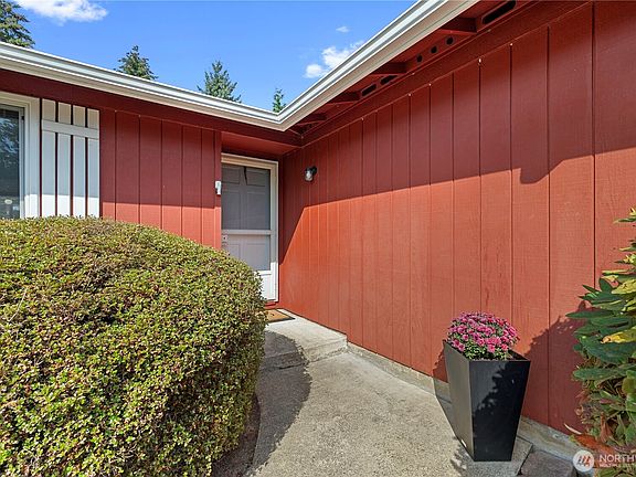 2nd image of 1904 7th Street SW