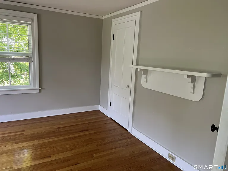 37 Pearl St #B — Photo 10
