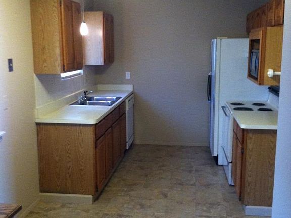 5th image of 8205 Flamingo St