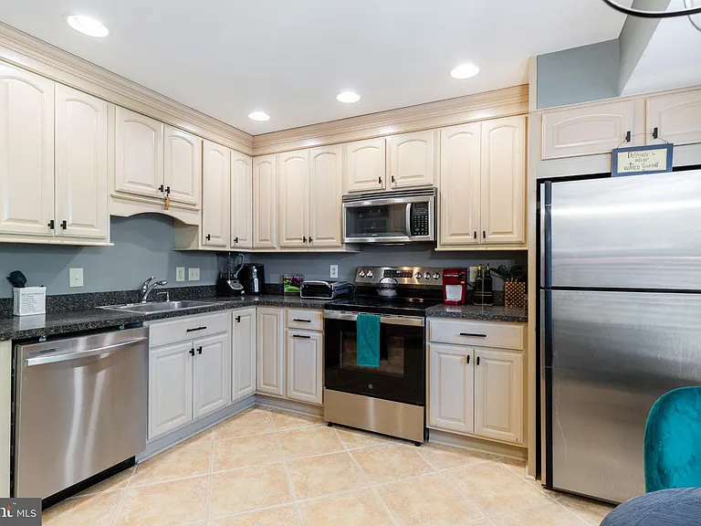 12 Chelsea Ct — Photo 12