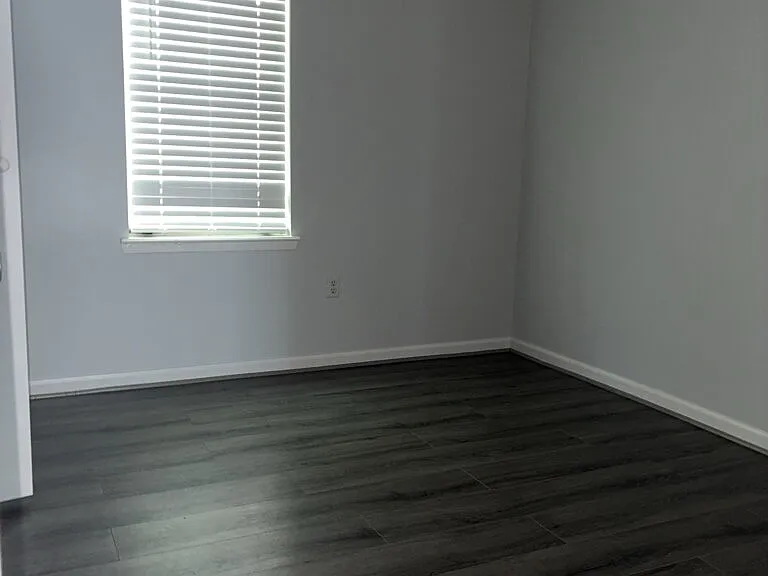 1101 Hulon Ln — Photo 7