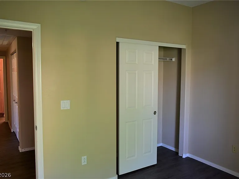 2291 W Horizon Ridge Pkwy #5128 — Photo 8
