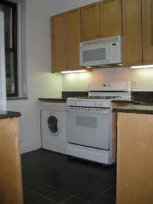 Rented by Tower Brokerage | media 25