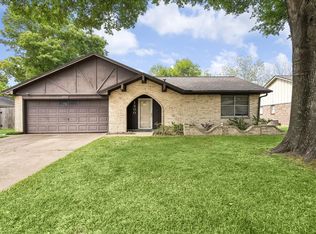 1200 Sagebrush Trl, Baytown, TX 77521