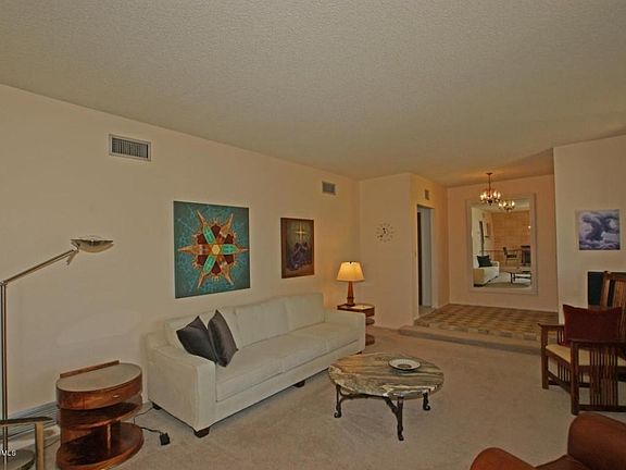3rd image of 3745 N Knollwood Cir
