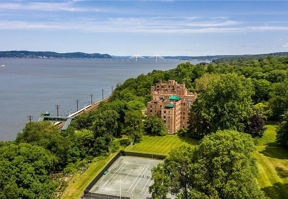 1st image of 100 Ardsley Avenue W #2F