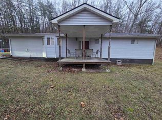 61 McAllister Trl, Flatwoods, KY 41139