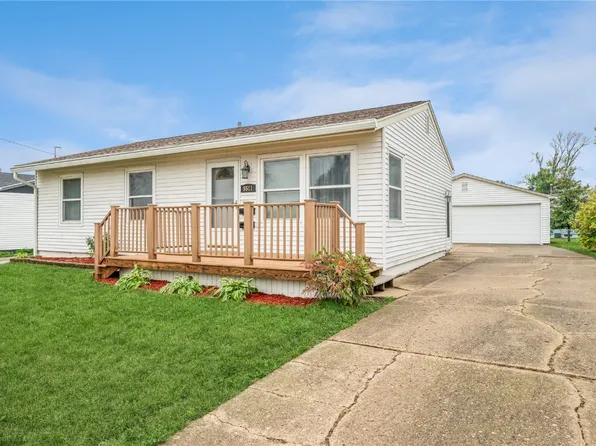 5511 Sharon Ln NW, Cedar Rapids, IA 52405
