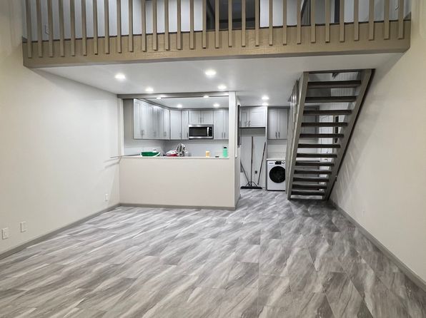 7890 E Spring St UNIT 15B