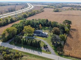 1009 Maple Grove Rd, Edgerton, WI 53534