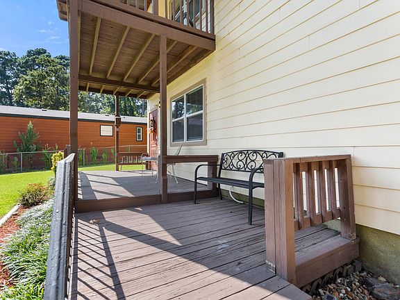 3rd image of 22125 Sportsman Dr