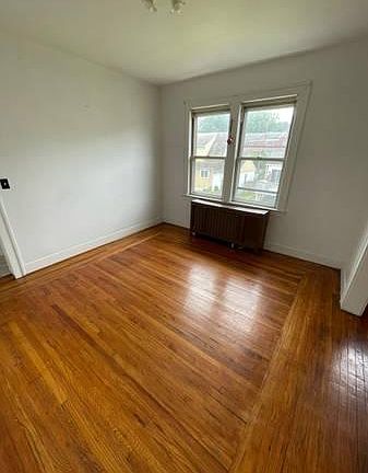 3rd image of 104 Halladay Ave