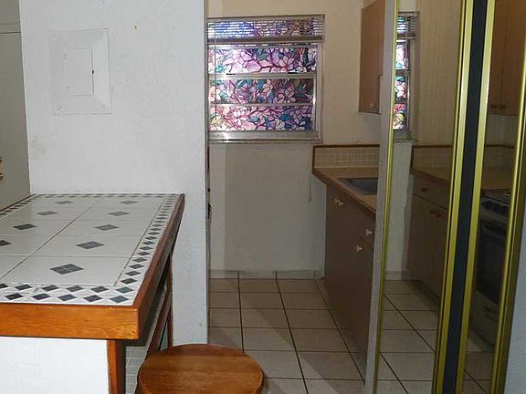 5th image of 1629 NW North River Dr APT 302