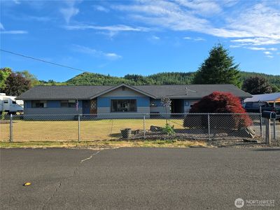 2352 Pacific Street, Raymond, WA, 98577