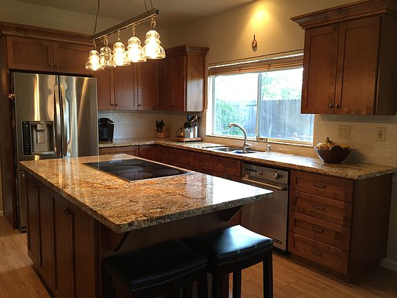 2nd image of 5906 Blackstone Dr