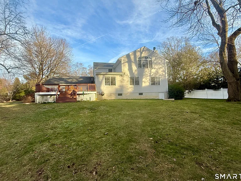 139 Highland Ave — Photo 34