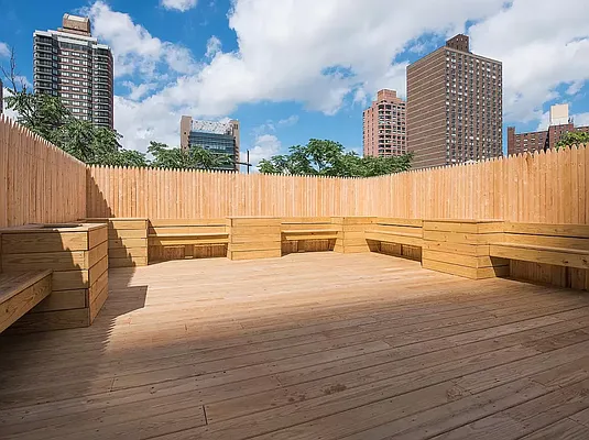 Rented by REAL New York | media 9