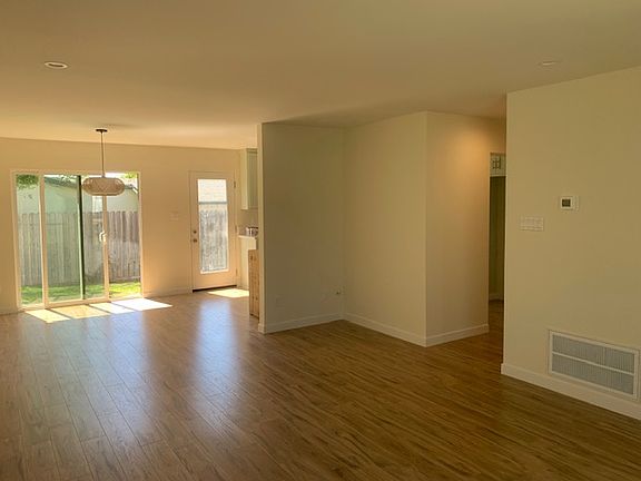 3rd image of 5431 Duke Dr