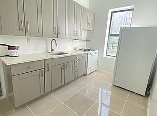 202 90th St #1, Brooklyn, NY 11209