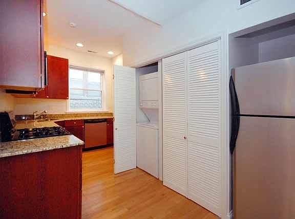 5th image of 6910 N Lakewood Ave APT 3E