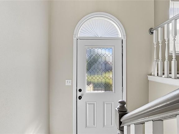 5th image of 14920 Stonewood Dr