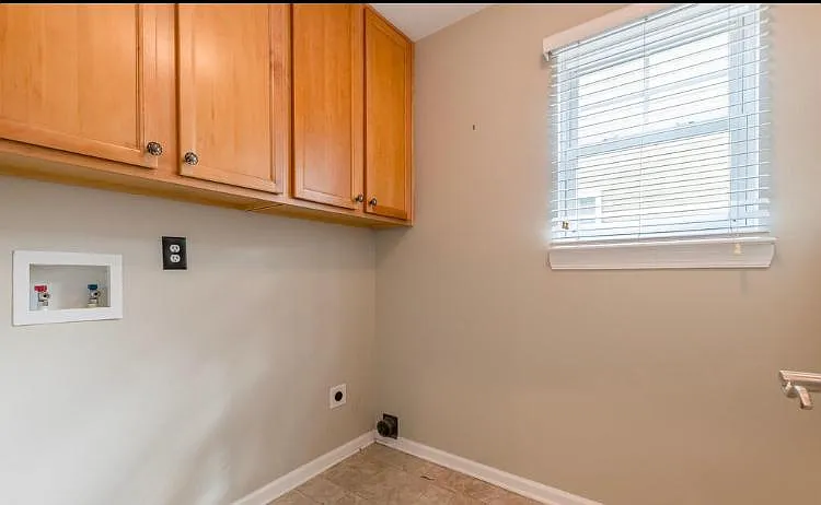 7661 Legacy Rd — Photo 15