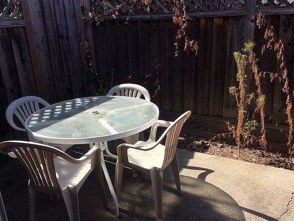 2nd image of 1349 Park Dr APT 2