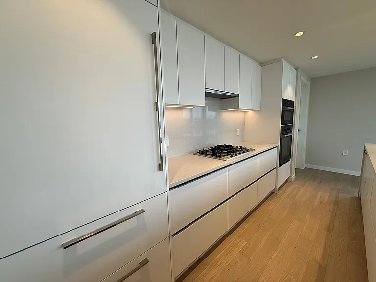 1202 W 42nd Ave #1202 — Photo 5
