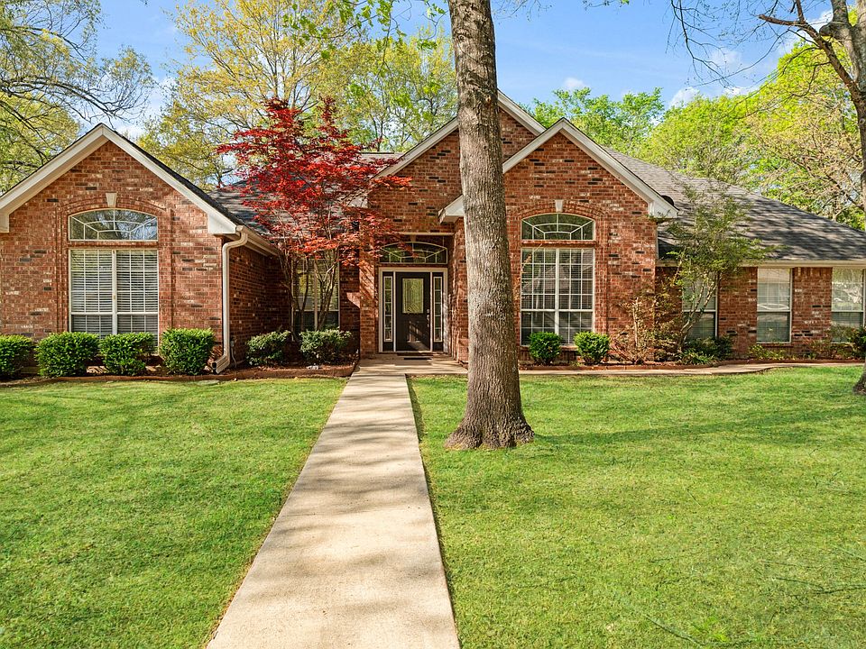 1st image of 231 Oak Hill Dr