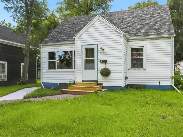 211 N Lincoln St, Aberdeen, SD 57401