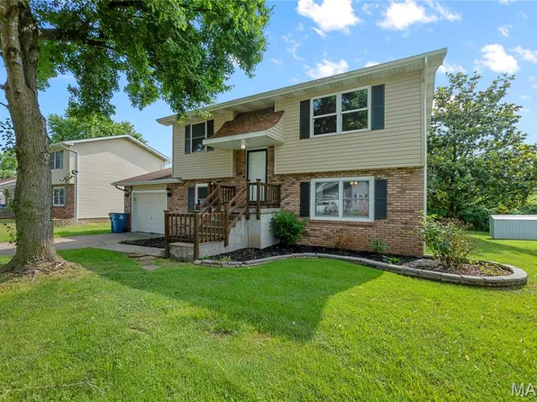 206 Saint Jude Dr, Sainte Genevieve, MO 63670