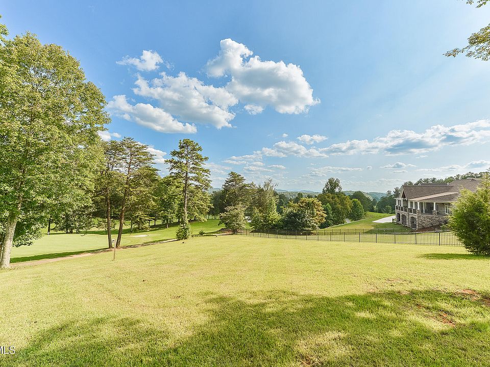 1st image of 322 Golf Ridge Dr