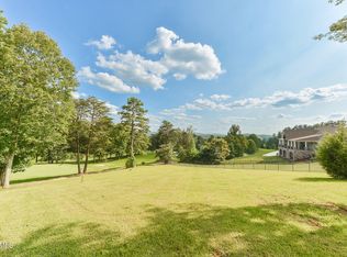 322 Golf Ridge Dr, Kingsport, TN 37664