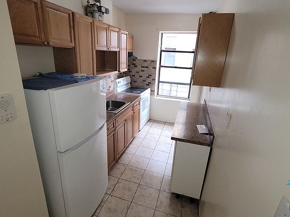 5th image of 1515 Grand Concourse #A3