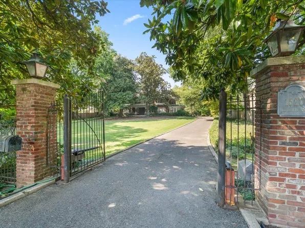 1520 Central Ave, Memphis, TN 38104