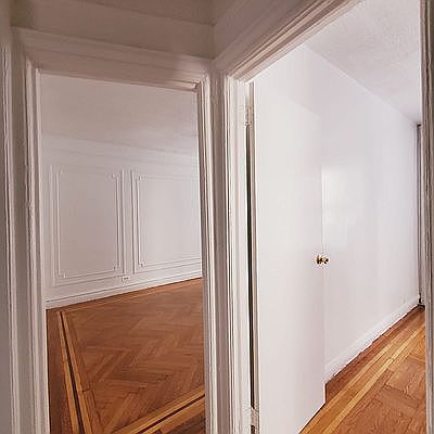5th image of 735 Walton Ave APT A4