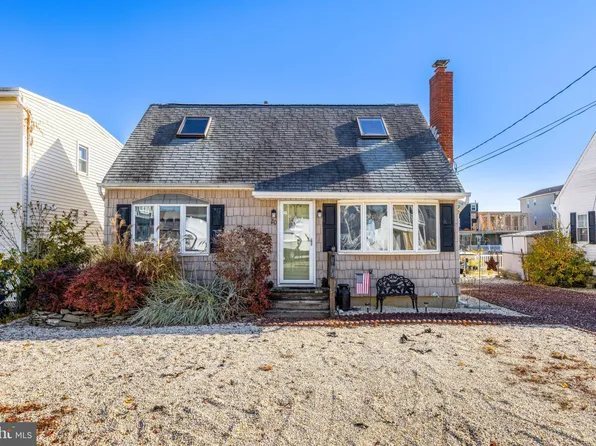 20 Jeffrey Dr, Manahawkin, NJ 08050