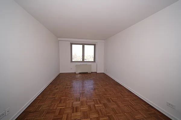 Rented by Corcoran | media 11