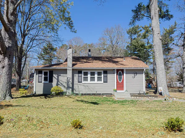 47 West Street, Carver, MA 02330