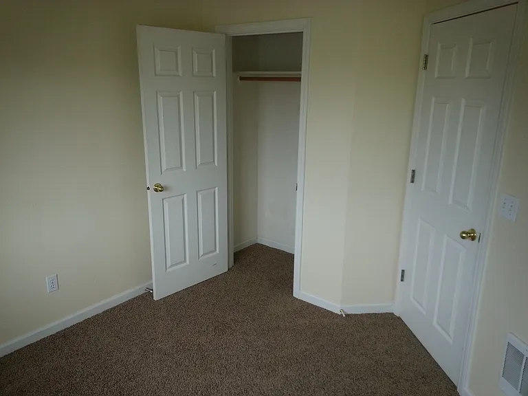 492 Autumn Ave — Photo 6