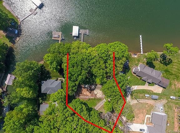 5th image of 121 Little Acorn Ln