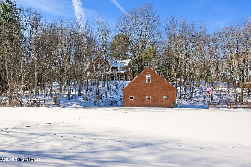 5th image of 303 Shaver Road