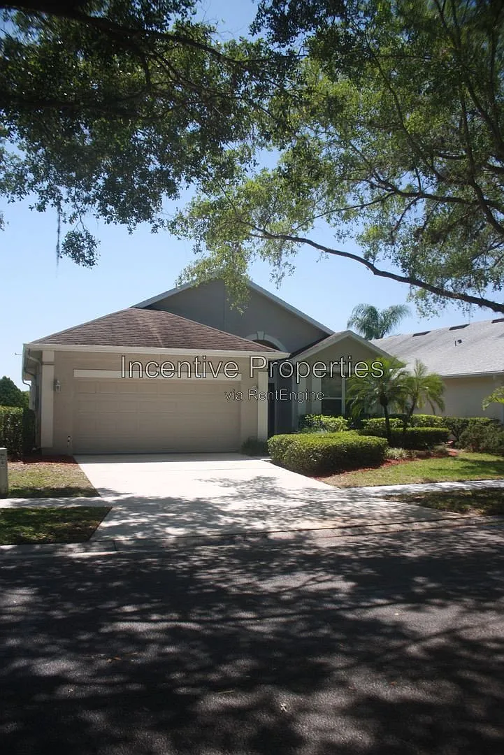 4 bed, 2.0 bath, 1925 sqft, $2,700 — Photo 2