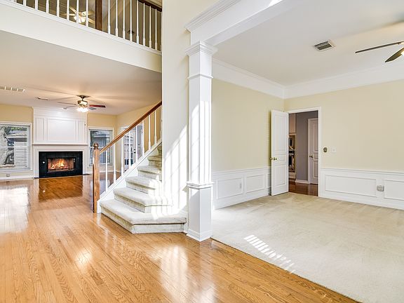 4th image of 2427 Brighton Oaks