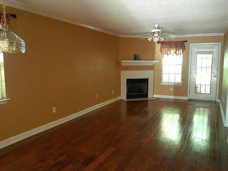 4699 Brookwood Ln — Photo 3